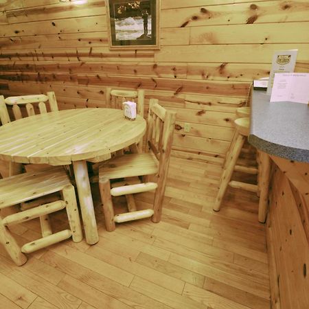 The Cabins At Pine Haven - Beckley Beaver Exterior foto